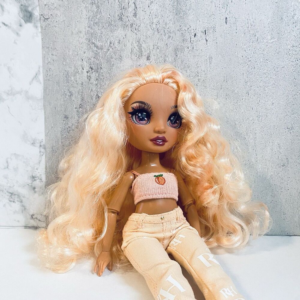 MGA Rainbow High Series 3 Georgia Bloom Fashion Doll Peach Hair Articulated